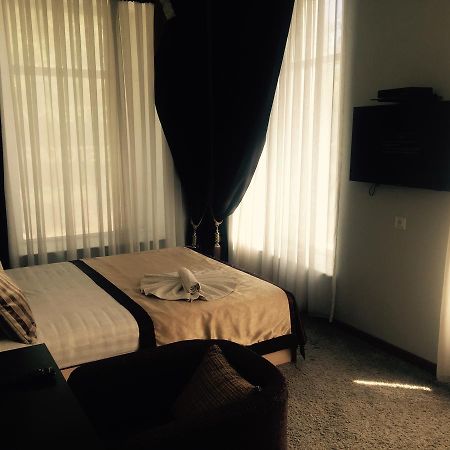 Hotel Avenue บิชเคก ภายนอก รูปภาพ