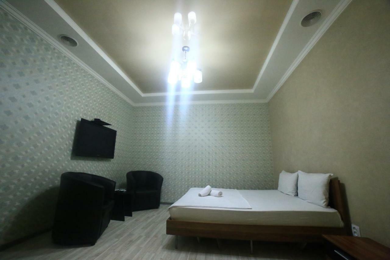 Hotel Avenue บิชเคก ภายนอก รูปภาพ