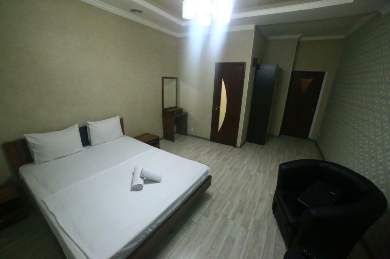 Hotel Avenue บิชเคก ภายนอก รูปภาพ